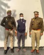 Noida: Delivery Heroes Rescue Kids from Drain After Stepfather's Attempt