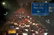 Noida Expressway's 7 Chokepoints Trap 5 Lakh Daily Commuters in Hours-Long Jams