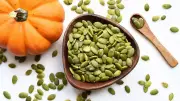 Pumpkin Seeds vs Eggs: Protein & Magnesium Showdown Reveals Surprising Winner