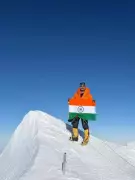 Rajasthan's Manaswi Agrawal Makes History, Hoists Tricolour on Antarctica's Highest Peak