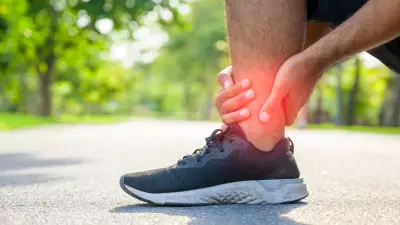 6 Ankle Strengthening Exercises for Better Balance & Fewer Sprains