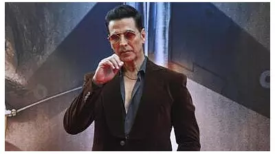 Akshay Kumar's Security Car Hit in Mumbai Accident, One Person Injured