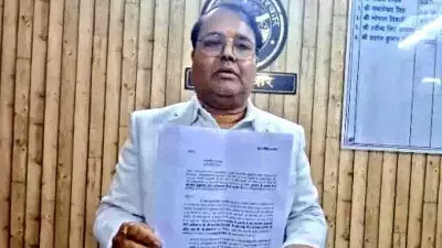 Ayodhya GST Commissioner Resigns in Tears Over Seer's Remarks on PM Modi, Yogi