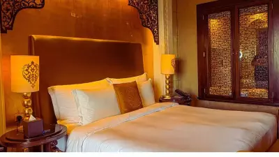 Hotel Linen's Silent Power: How Touch Shapes Guest Experience & Trust