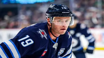 Jonathan Toews Returns to Chicago: Emotional Homecoming for Former Blackhawks Captain