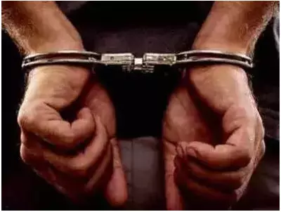 Kalyan Man Posing as Railway Vigilance Inspector Arrested for Bribery