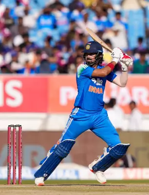 KL Rahul's Gritty Century Powers India to 284/7 on Challenging Pitch