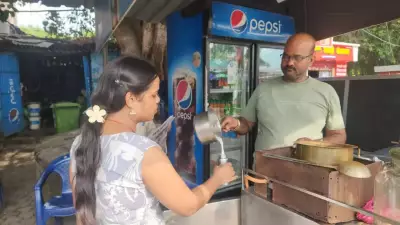 Patna Tea Stall Serves Free Milk to Infants for Over 30 Years, Inspired by Simple Kindness