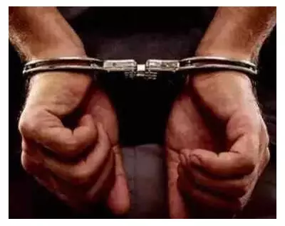 Thane Crime Branch Nabs 2 Chain-Snatchers, Solves 52 Cases Across 2 States