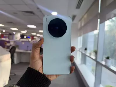 Vivo X300 Review: Can This Non-Pro Phone Deliver Flagship Camera Performance?