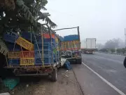 2 Killed, 2 Injured in Horrific NH-16 Crash Involving Chicken-Laden Van