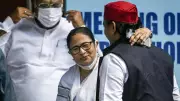 Akhilesh Yadav Declares Only Mamata Banerjee Can Counter BJP Onslaught in India