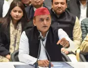 Akhilesh Yadav Slams BJP Over Varanasi Tourist Harassment, Ghaziabad Sword Distribution