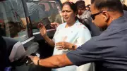 Delhi CM Rekha Gupta Announces Munak Canal Revamp and Elevated Road Project