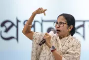 ED Accuses Mamata Banerjee of Seizing Officer's Phone During I-PAC Raid
