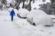 Fresh Snowfall Blocks NH-05, Isolates Shimla from Upper Himachal and Kinnaur