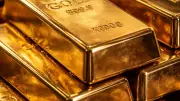 Gold Holds Firm, Silver Hits Record Highs Amid Global Uncertainty