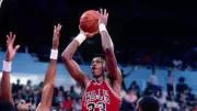Jawann Oldham, former NBA centre & key to Bulls' Pippen trade, dies at 68