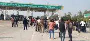 Lawyers Clash at Barabanki Toll Plaza Over FASTag Dispute, Halt Operations