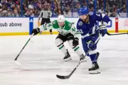 Lightning Extend NHL Streak to 13 Games with Commanding 4-1 Win Over Stars
