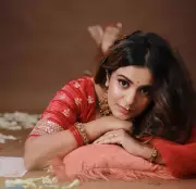 Namratha Gowda Returns to Kannada Cinema After 15 Years with 'Mahaan'