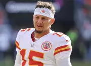 Patrick Mahomes' ACL Recovery Timeline Sparks Debate Among NFL Experts