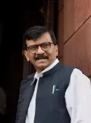 Sanjay Raut Warns of 'Reverse Poaching' as BMC Mayor Battle Heats Up in Mumbai