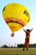 Tethered Hot-Air Balloon Rides in Delhi Struggle to Take Off Amid Packed Event Calendar