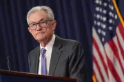US Federal Reserve Holds Interest Rates Steady at 3.5%-3.75% Amid Political Pressure