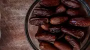 Why Eating 2 Dates Daily This Winter Boosts Energy, Digestion & Immunity