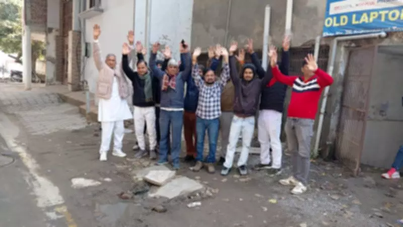 Bhiwani Shopkeepers Stage Protest Against Overflowing Sewers in Market Area