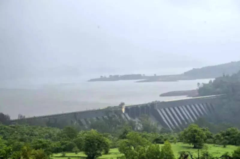 Maharashtra Dams Hold 998 TMC Water, 70% Capacity Amid Summer Planning