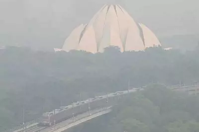 Delhi's Air Quality Dips Back to 'Very Poor' Category After Brief Respite