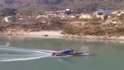 Major Disaster Averted as Tourist Speedboats Collide in Uttarakhand's Alaknanda River