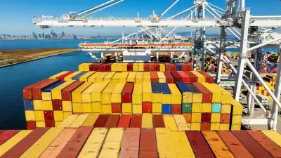 US Supreme Court Strikes Down Trump's Emergency Tariffs, Billions in Refunds Possible