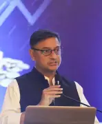 Centre Amends Shipping Laws to Boost Marine Power, Says PM's Economic Advisor