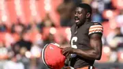 Cleveland Browns LB Jeremiah Owusu-Koramoah's NFL Future in Doubt After Neck Injury