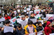 Daily Wagers, Contract Staff Protest in Srinagar for Job Regularization