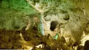 Glowing Green Cave Microbes in New Mexico Redefine Life's Limits
