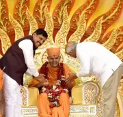 Gujarat CM Bhupendra Patel, MP CM Mohan Yadav Attend BAPS Satsang in Vadodara