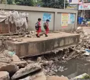 Hubballi Drain Cover Collapse Puts Pedestrians at Risk for 8 Months