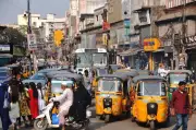 Hyderabad's Traffic Crisis: Old City vs New City Face Different Congestion Challenges