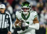 Justin Fields Skips Pro Bowl to Focus on Training After Tough Jets Season
