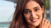 Mukti Mohan Breaks Own Record with 9-Minute Plank, Sister Shakti Challenges Her
