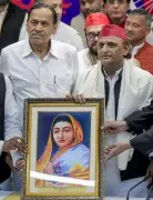 Naseemuddin Siddiqui Joins Samajwadi Party, Strengthening PDA Ahead of 2027 Polls