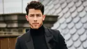 Nick Jonas Attends Backstreet Boys Concert Solo After Valentine's Day Tribute to Priyanka Chopra