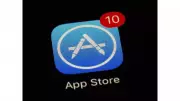 Over 600 Japanese Firms Demand Apple and Google Scrap App Purchase Commissions