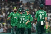 Pakistan Bowler Usman Tariq's Unusual Delivery Sparks T20 World Cup Controversy