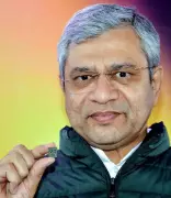 Railway Ministry Halts Kurla-Trombay Slum Demolition After Political Pressure