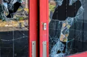 Three-Member Gang Vandalizes Kozhikode Restaurant After Refusing to Pay Bill